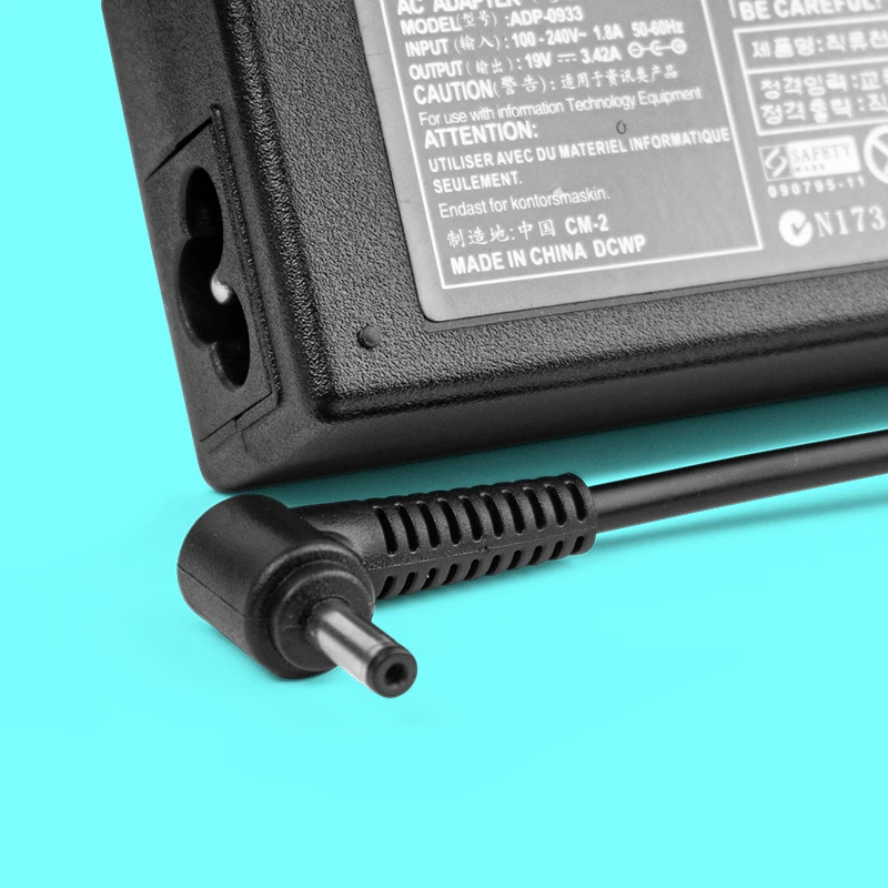 COD-136-1 Cargador ASUS 65W Punta Fina – Pin 4.0x1.35mm, 19V/3.42A